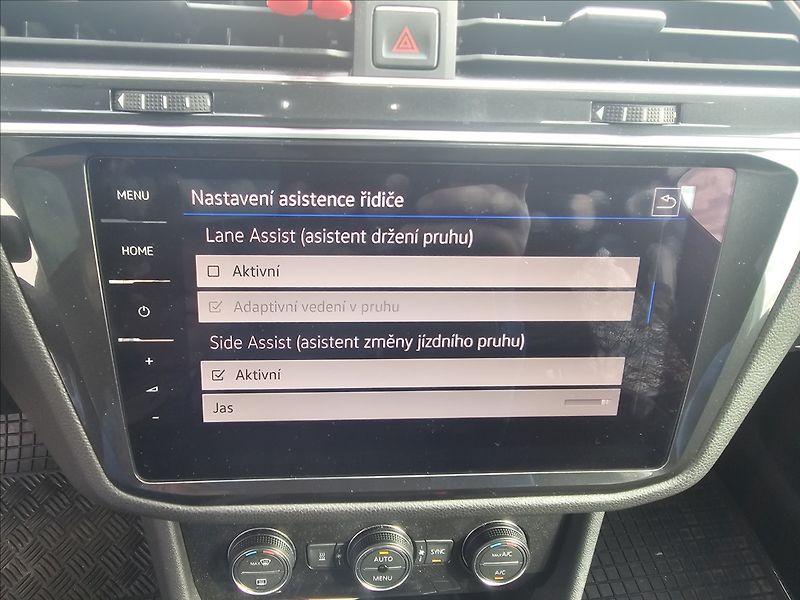 Volkswagen Tiguan Allspace 2,0TDi176KW R-Line Webasto - fotka 23 z 51