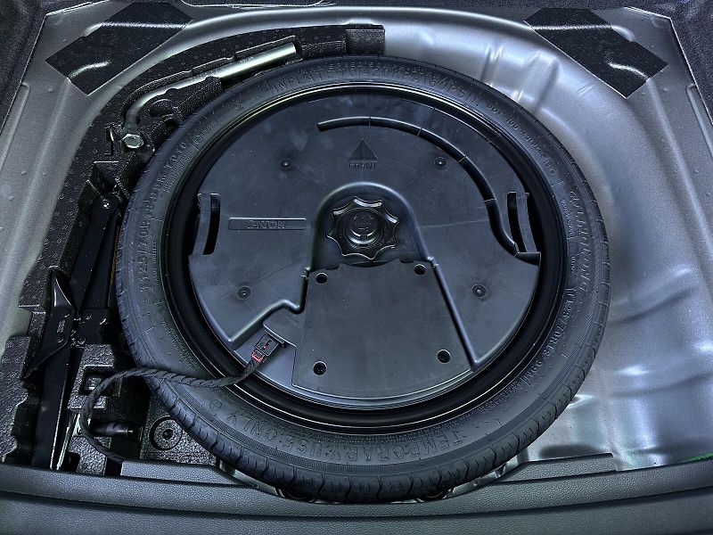 Škoda Karoq 1.5TSi DSG 150PS Sportline Mat - fotka 45 z 47