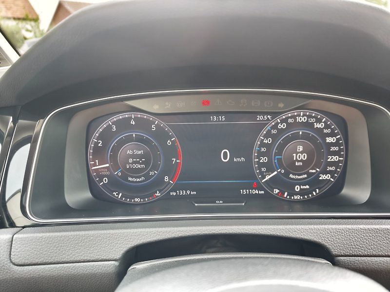 Volkswagen Golf (2019) Highline 1.5 TSI 110kW - fotka 30 z 33