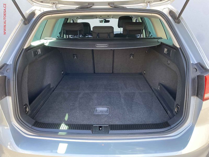 Volkswagen Passat (2016) 1.6TDi, Comfortline - fotka 7 z 17
