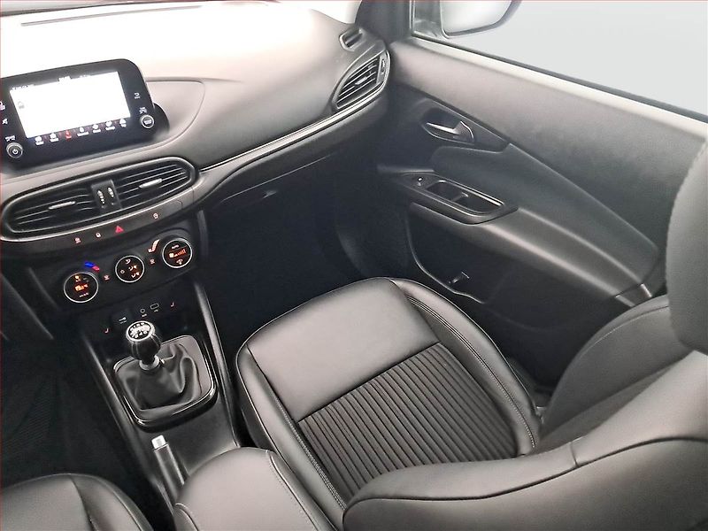 Fiat Tipo (2018) 1.4 T-Jet, Kůže, Navi - fotka 8 z 19