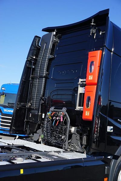 Volvo FH (2022) 500 / I – SAVE / XL / EURO 6 / - fotka 48 z 51
