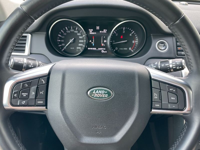 Land Rover Discovery Sport (2016) 2.0Td4 110kW 4x4 HSE - fotka 22 z 30