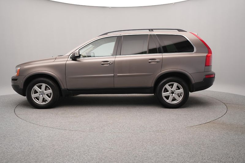 Volvo XC90 D5 AWD SUMMUM AUT CZ  - fotka 7 z 41