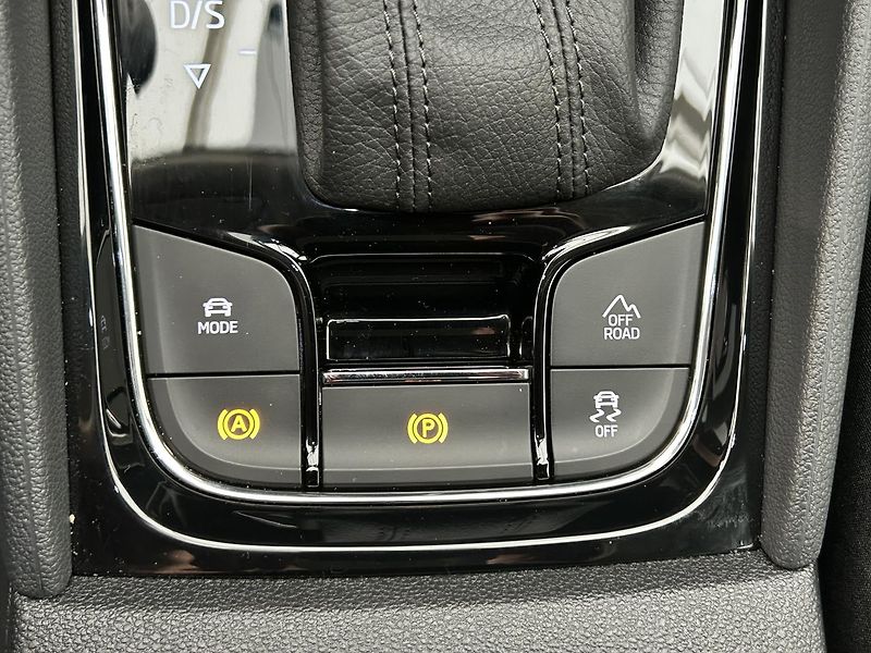 Škoda Karoq 2.0 TDI 4x4 Top selection - fotka 18 z 29