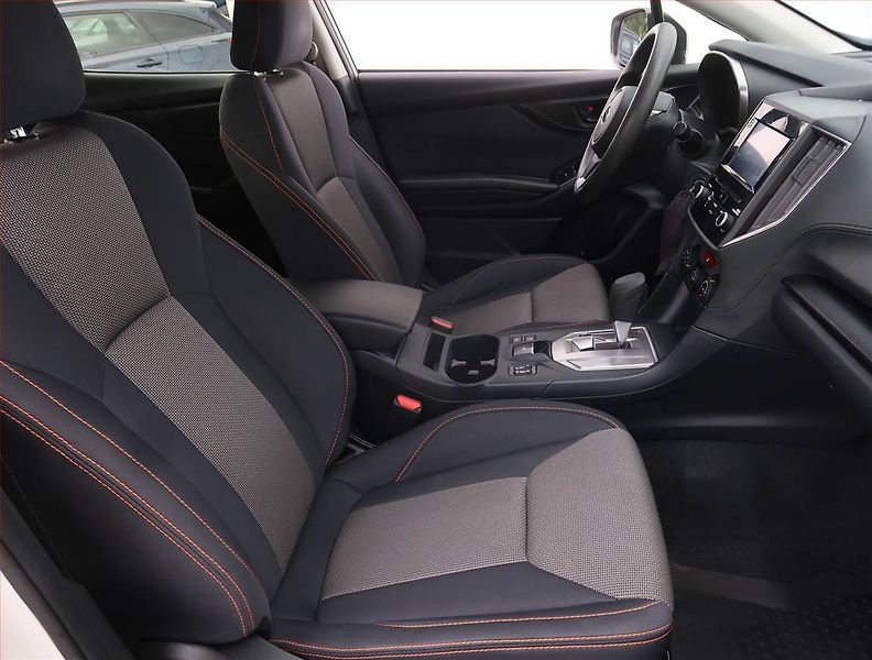 Subaru XV (2019) 1.6i, 4X4, Automat, ČR,1.maj - fotka 9 z 20