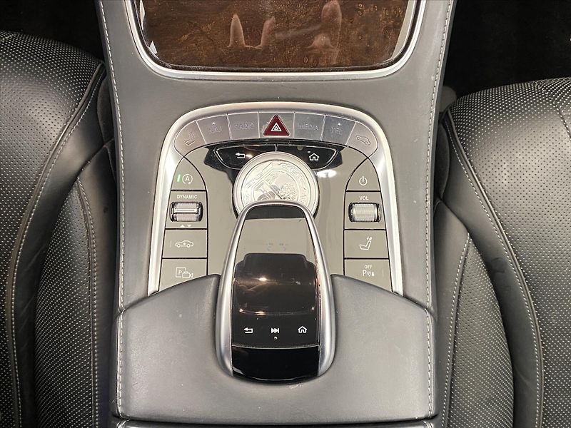 Mercedes-Benz Třídy S 2,9 4MATIC 210kW - fotka 29 z 34
