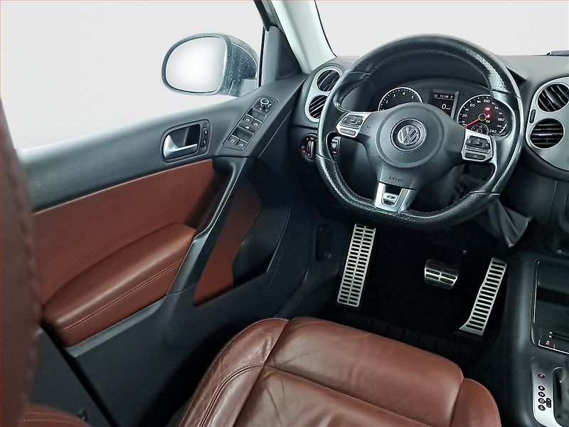 Volkswagen Tiguan (2011) R-Line 2.0 TSI, 4X4, Automat - fotka 7 z 22