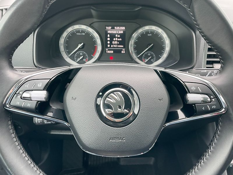 Škoda Karoq (2022) 2.0TDi Style+! Tažné! ČR+1.maj - fotka 25 z 36