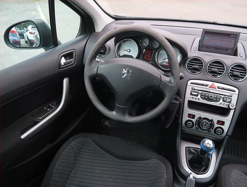 Peugeot 308 (2010) 1.6 HDi, Serv.kniha, nová STK - fotka 7 z 17