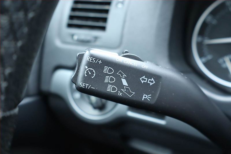 Škoda Octavia (2011) 1.6, Serv.kniha, Tempomat - fotka 17 z 21