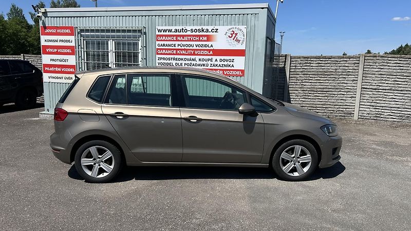 Volkswagen Golf Sportsvan (2017) 1,2 81KW AUTOMAT COMFORTLINE - fotka 16 z 18