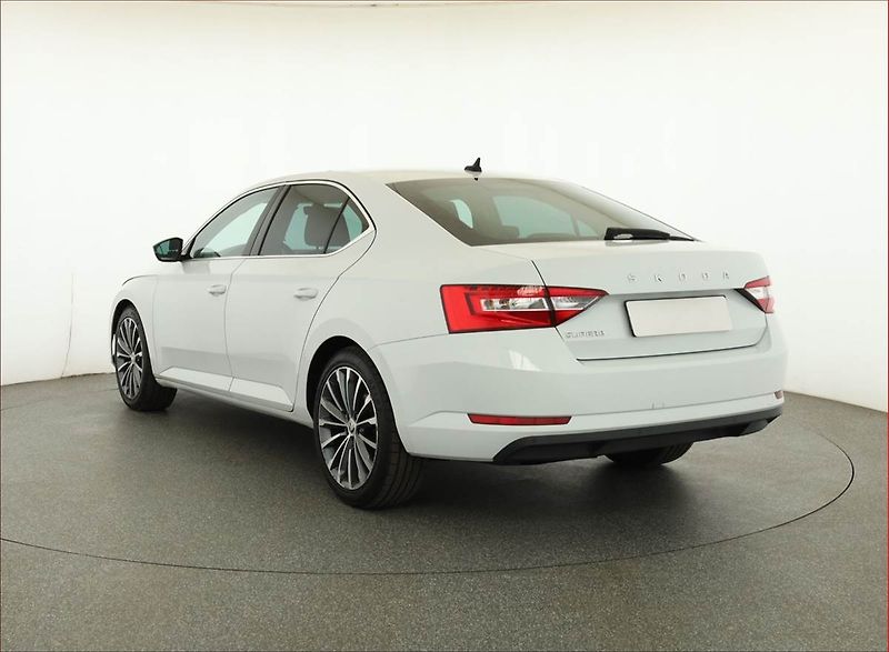 Škoda Superb (2019) 2.0 TDI, Automat, Tempomat - fotka 4 z 19