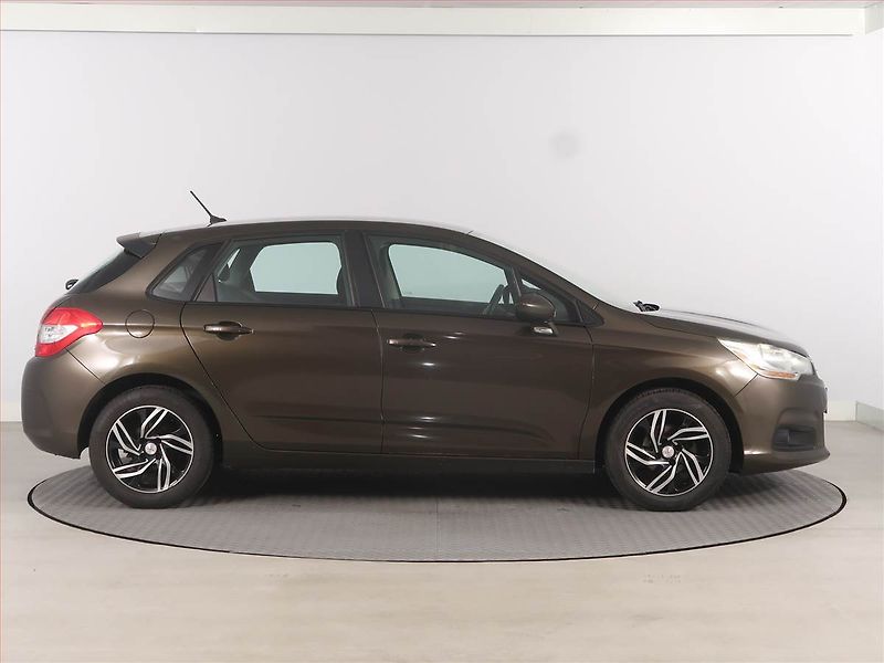 Citroën C4 (2013) 1.4 16V, Tempomat - fotka 6 z 15