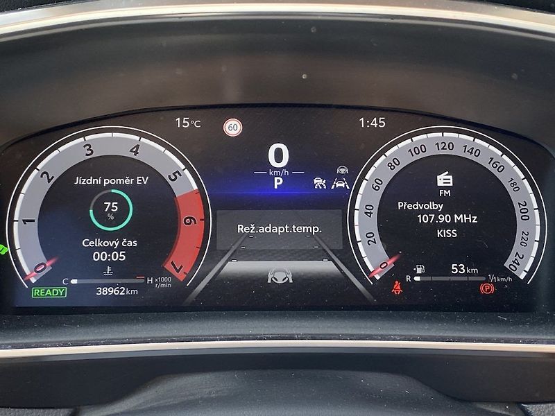 Toyota Corolla 1.8HEV, ČR, ComTech, DPH - fotka 11 z 15