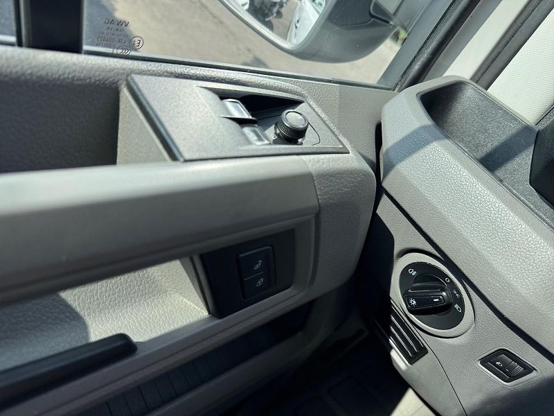 Volkswagen Crafter (2019) L4H3 2.0TDI 103kW CZ DPH - fotka 10 z 11
