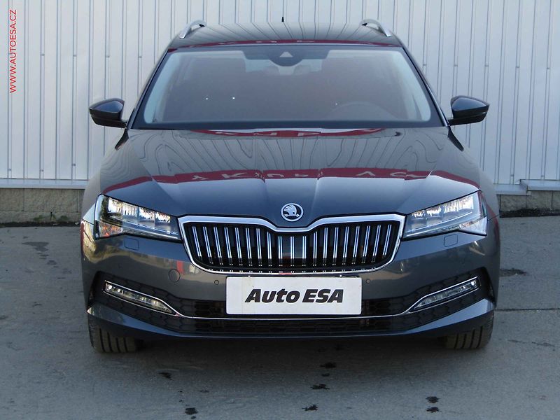 Škoda Superb (2021) 1.5 TSi, ČR, Style, DSG - fotka 2 z 22