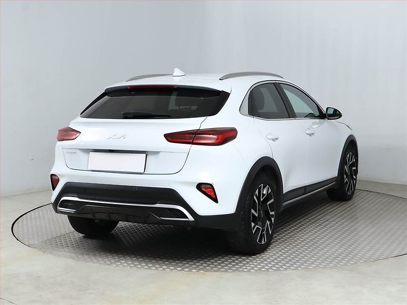 Kia XCeed (2024) 1.5 T-GDI - fotka 5 z 18