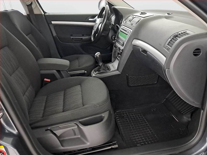Škoda Octavia (2010) Elegance 1.6, Serv.kniha - fotka 9 z 14