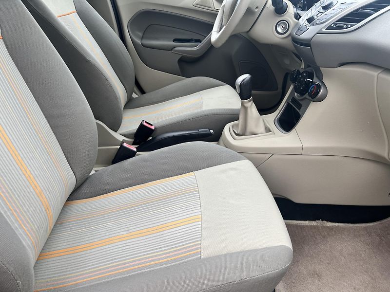Ford Fiesta 1.25i KLIMATIZACE KOUPENO V ČR - fotka 30 z 36