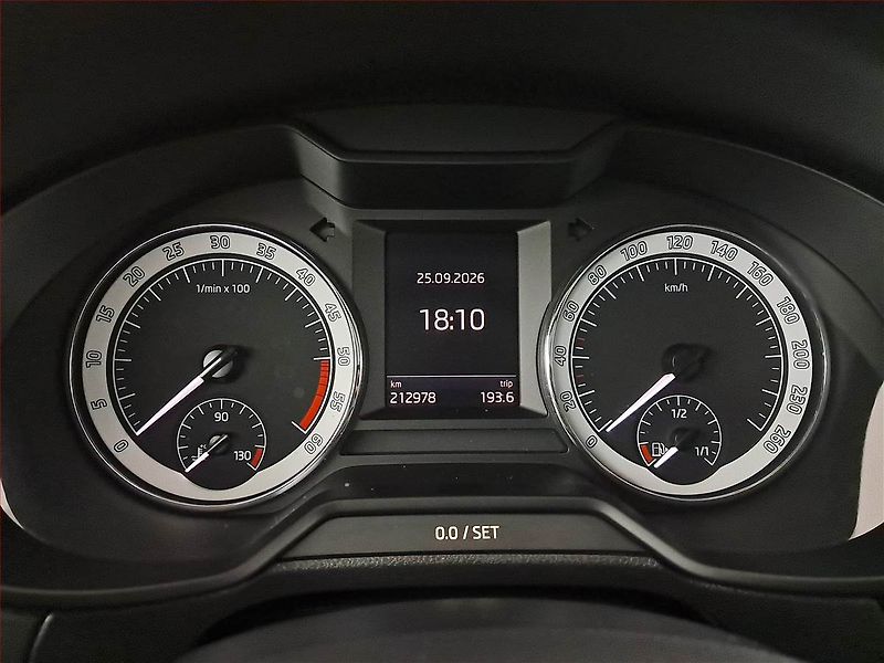 Škoda Octavia (2019) 1.6 TDI, Automat, Tempomat - fotka 11 z 15
