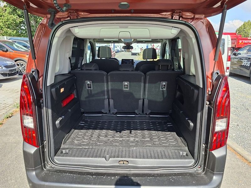 Peugeot Rifter GT LINE 1,5 BHDi 130k EAT8 - fotka 5 z 28