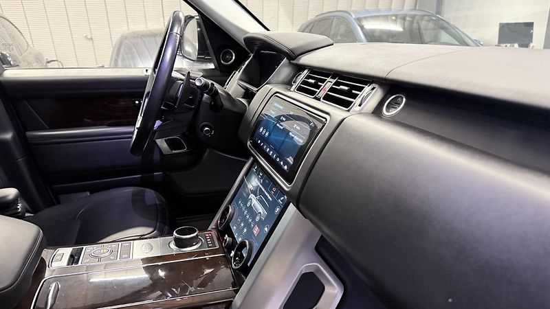 Land Rover Range Rover (2022) D350,VOGUE,ZÁRUKA - fotka 20 z 42