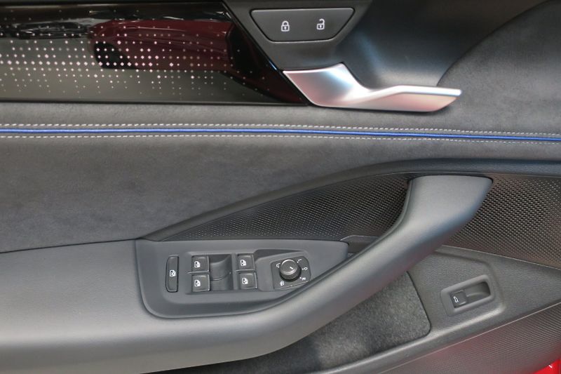 Volkswagen Passat (2024) R-Line 2,0TDI 142kW 4M Nez.Top - fotka 9 z 50