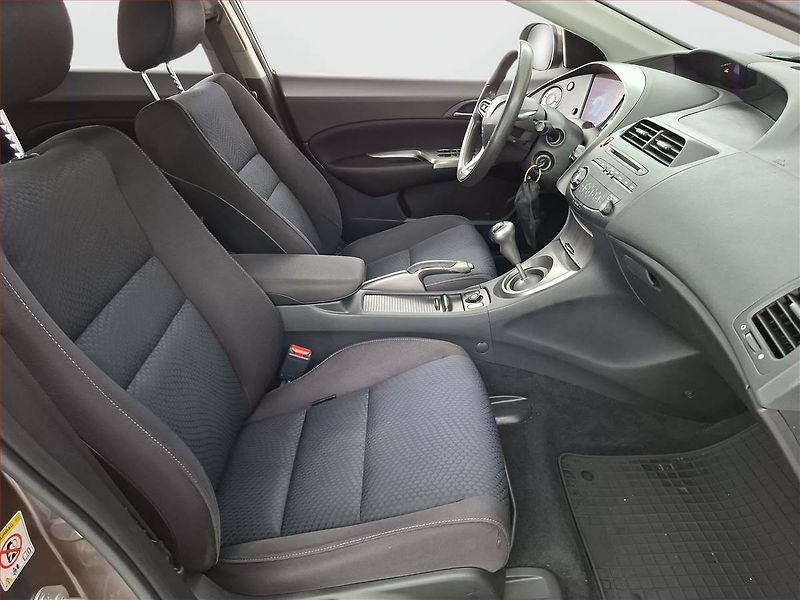 Honda Civic (2010) 1.4 i-VTEC, po STK - fotka 9 z 15