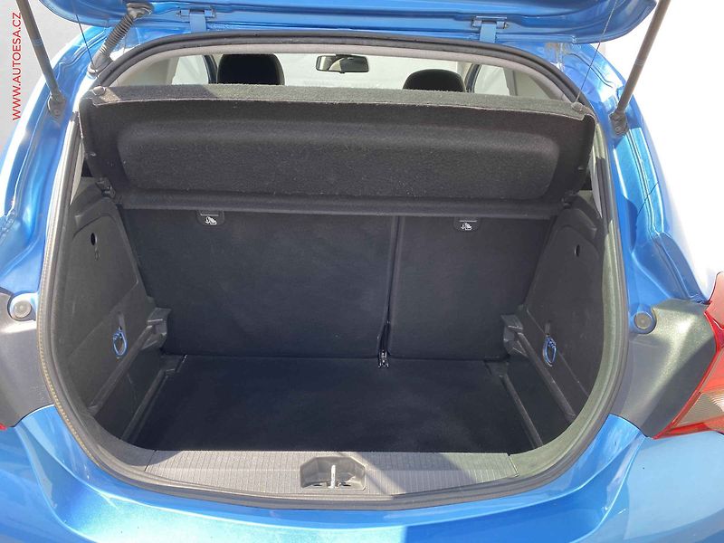 Opel Corsa (2019) 1.4i, Sport - fotka 7 z 17