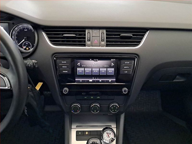 Škoda Octavia (2019) Ambition 1.5 TSI, ČR,1.maj - fotka 12 z 16