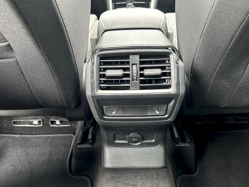 Škoda Karoq (2022) 1.5 TSI 110kW DSG Style - fotka 28 z 35