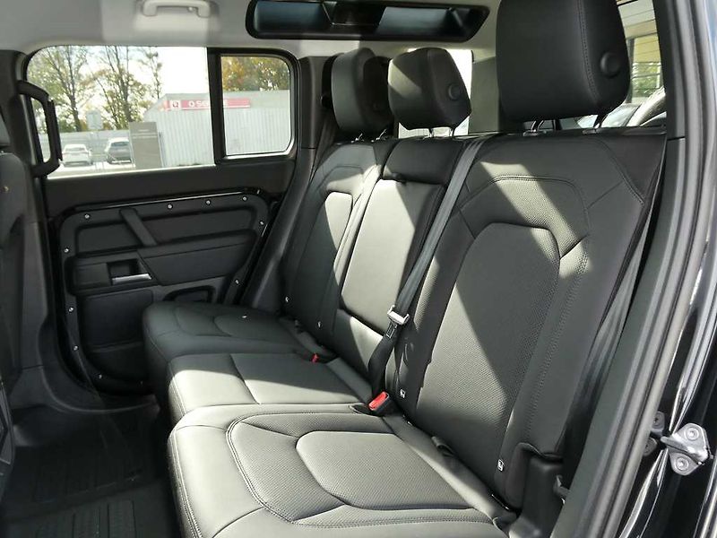 Land Rover Defender 110 3,0 S D200 - fotka 14 z 34