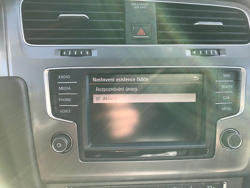 Volkswagen Golf (2015) 1.4 CLBM 110TSI M6F - fotka 20 z 26
