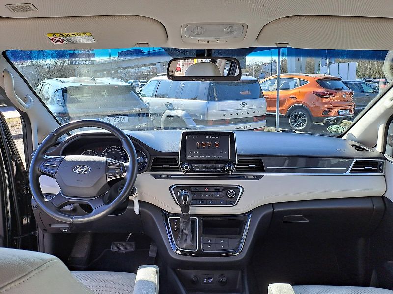 Hyundai H 1 (2019) GRAND STAREX 2.5 CRDi AT 2WD - fotka 16 z 26