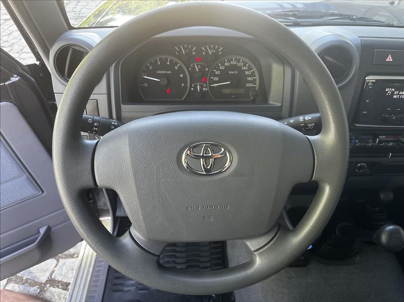 Toyota Land Cruiser GRJ76 4,0 V6 5MT - fotka 17 z 33