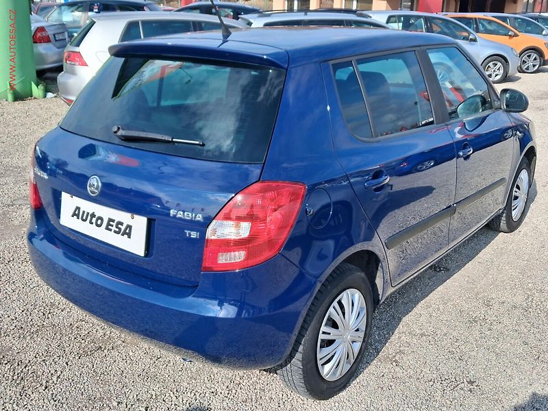 Škoda Fabia (2013) 1.2 TSi, ČR, AC - fotka 4 z 13