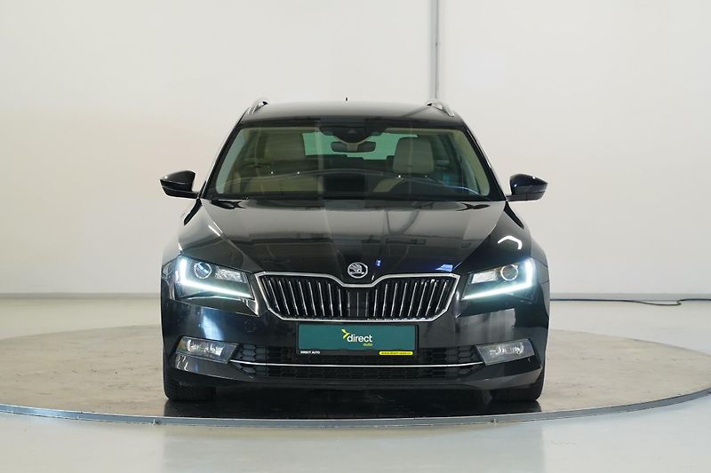 Škoda Superb - fotka 4 z 30