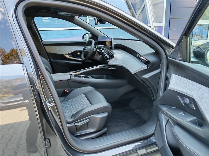 Peugeot 3008 (2026) 1,2 3008 ALLURE Hybrid 145 e-D - fotka 5 z 17
