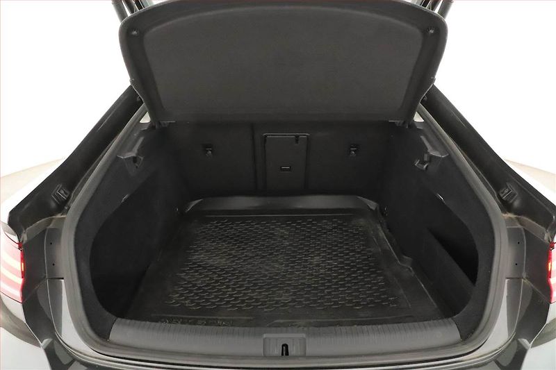 Volkswagen Arteon (2019) Elegance 2.0 TSI - fotka 11 z 21