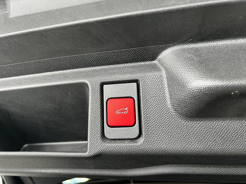 Opel Grandland GS Hybrid 1,2T 145k Automat+ZP - fotka 10 z 30
