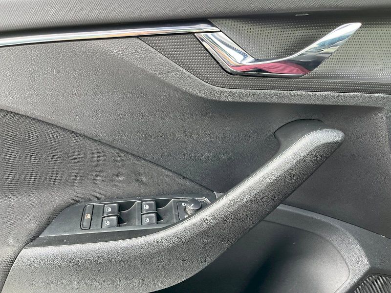 Škoda Scala (2023) 1.5 TSI 110kW Monte Carlo - fotka 20 z 29