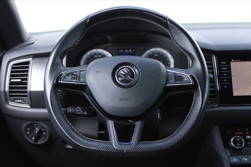 Škoda Kodiaq 2.0 TDI 140kW SPORTLINE 4x4 ČR - fotka 14 z 29