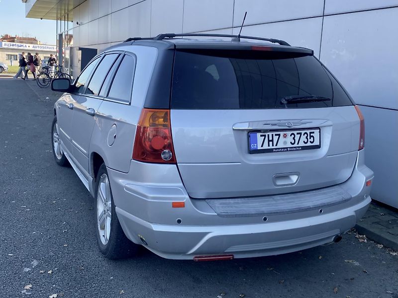 Chrysler Pacifica (2008) Komfortní rodinné auto  - fotka 3 z 12