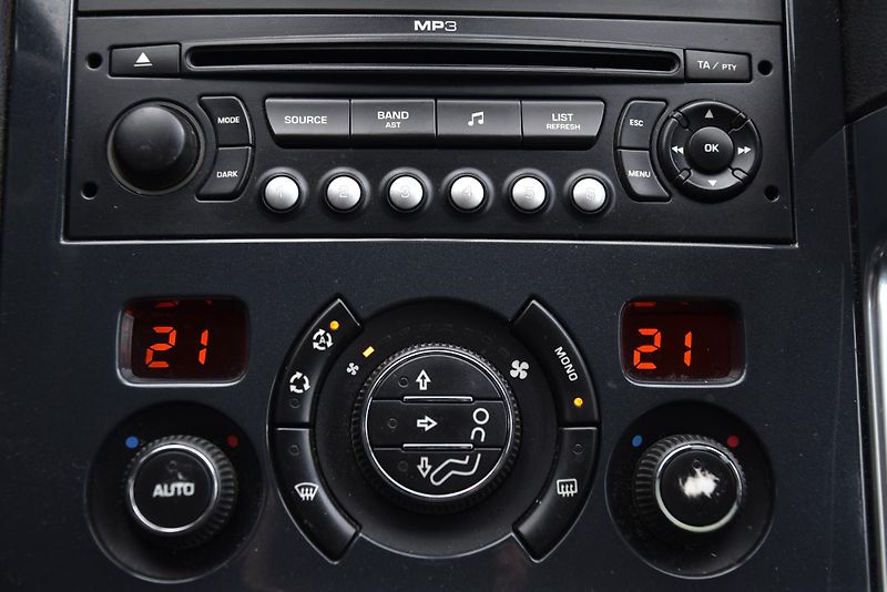 Peugeot 3008 2.0 HDi 6st,DKLIMA,TEMP,TZ,ALU - fotka 16 z 37