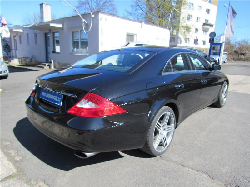 Mercedes-Benz CLS 3,0 320 CDi 7-GR-Tronic Elegan - fotka 6 z 30