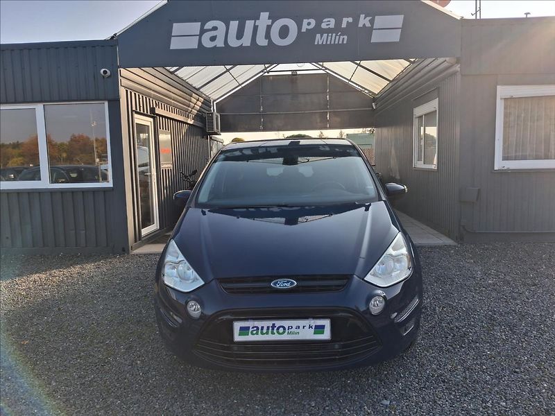 Ford S-MAX 2,0 navigace, vyhř. sedačky - fotka 2 z 14