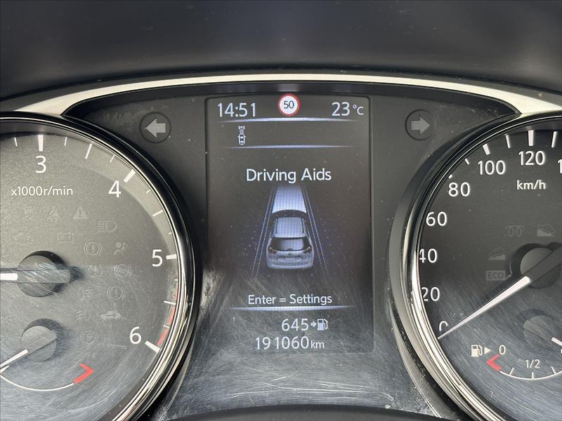 Nissan X-Trail 1,6 D PLNÝ SERVIS 360° PANORAM - fotka 39 z 44