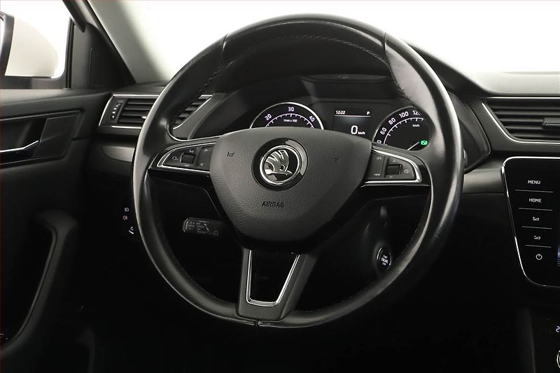 Škoda Superb (2018) 2.0 TDI, 4X4, Automat, Kůže - fotka 14 z 18