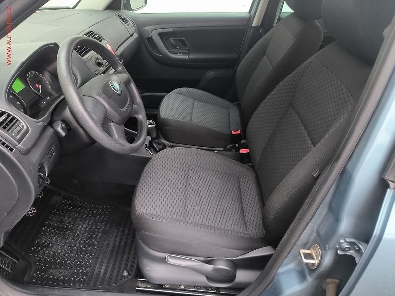 Škoda Fabia (2011) 1.2TSi, 1.maj,ČR, AC - fotka 9 z 15